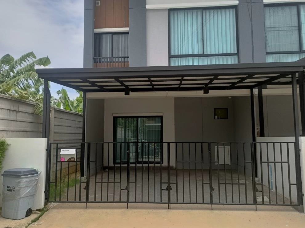 For SaleTownhousePattanakan, Srinakarin : Townhouse for sale, Unio Town Srinakarin Bangna.