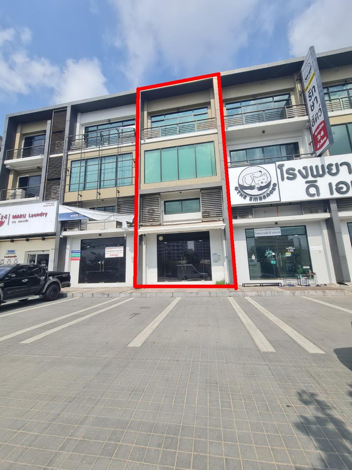 For SaleTownhousePattanakan, Srinakarin : Home office for sale, 3.5 floors, H Cape Biz Sector @ On-nut, next to Sukhapiban 2 Road, near Suvarnabhumi Airport