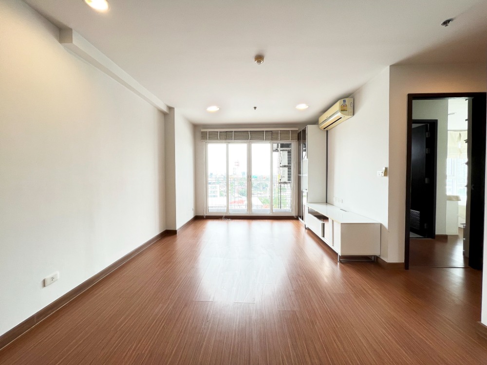 For SaleCondoOnnut, Udomsuk : #Condo for sale #near BTS On Nut #large room #suitable for families