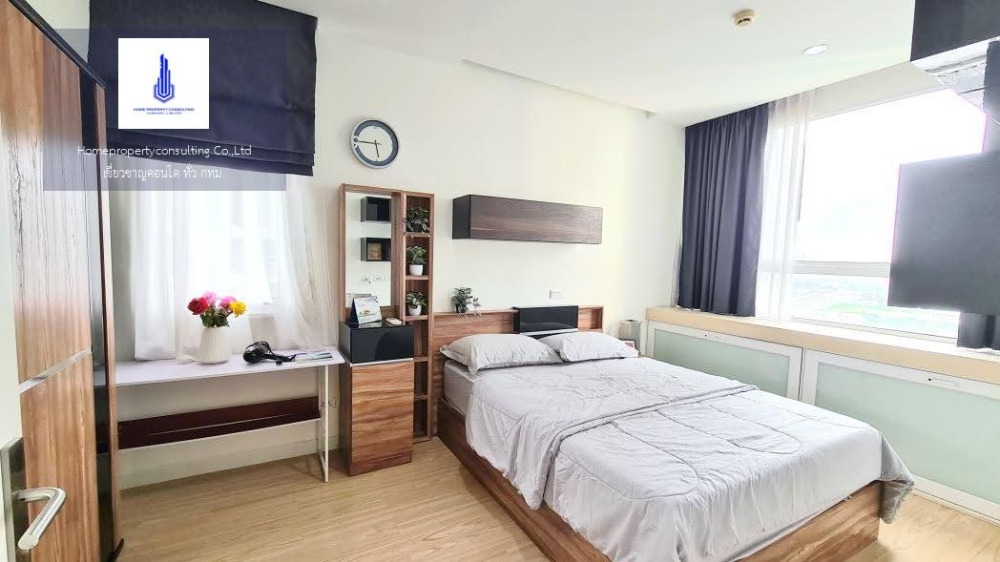 For RentCondoRama9, Petchburi, RCA : For rent at TC Green Rama 9 Negotiable at @condo62 (with @ too)