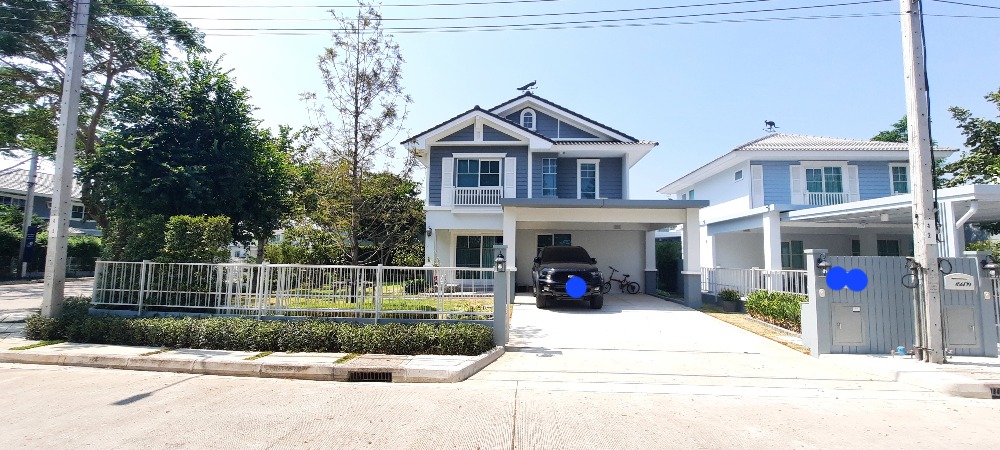 For SaleHouseMin Buri, Romklao : 2-storey detached house for sale, 90 sq w, Siwalee Village, Srinakarin-Romklao, corner house, sample house next to the clubhouse. View of private garden, Young Mai house, facing south, whole house decorated, furnished, complete with electrical appliances.