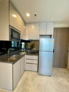 For RentCondoRatchathewi,Phayathai : For rent the extro phayathai-rangnam New condo just completed!!