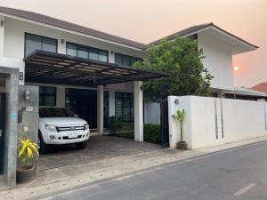 For SaleHouseChiang Mai : Modern house, Mae Hia Subdistrict, Mueang Chiang Mai District. Spacious space There is a high ceiling.