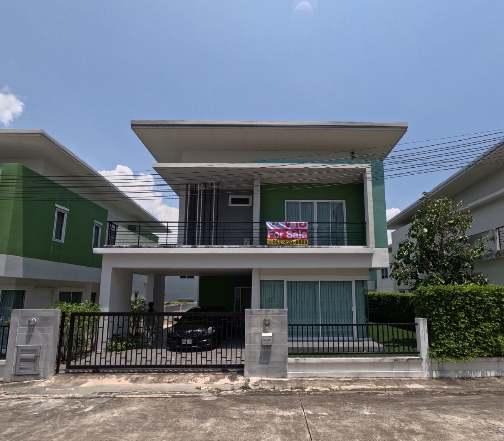 For SaleTownhouseSriracha Laem Chabang Ban Bueng : House with land, The Season Valley 2, near Tiger Zoo, Sriracha, front plot, quiet, close to community areas, best price, convenient travel.