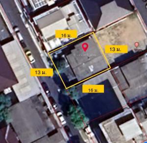 For SaleLandKasetsart, Ratchayothin : Land for sale with buildings Soi Narathiwat Ratchanakarin 10, near BTS St. Louis