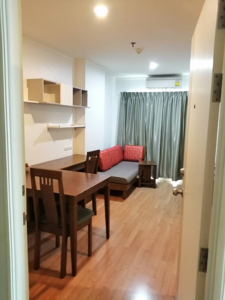 For RentCondoOnnut, Udomsuk : For rent: Lumpini Ville Sukhumvit 77 Line: @kormaneeestates (with @ as well) For more information, add Line.