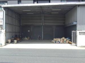 For RentWarehouseRatchadapisek, Huaikwang, Suttisan : Warehouse in Ratchada area, area 400 sq m, has an office.