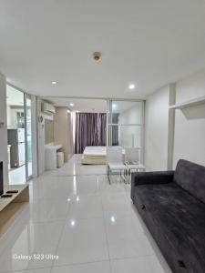 For RentCondoPattanakan, Srinakarin : For rent, Element Srinakarin, size 37 sq m, rental price 9,000 baht.