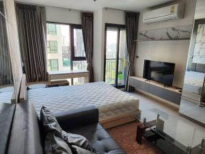 For RentCondoSukhumvit, Asoke, Thonglor : 🔥HOT DEAL🔥 Rhythm sukhumvit36-38 studio room, size 24 sq m., beautifully decorated, ready to move in, price 16,000 baht/month only.