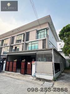 For SaleTownhouseChaengwatana, Muangthong : Urgent selling at a loss 3-story townhome, modern style, Pruksa Ville 65/2 project. Srisamarn, corner house