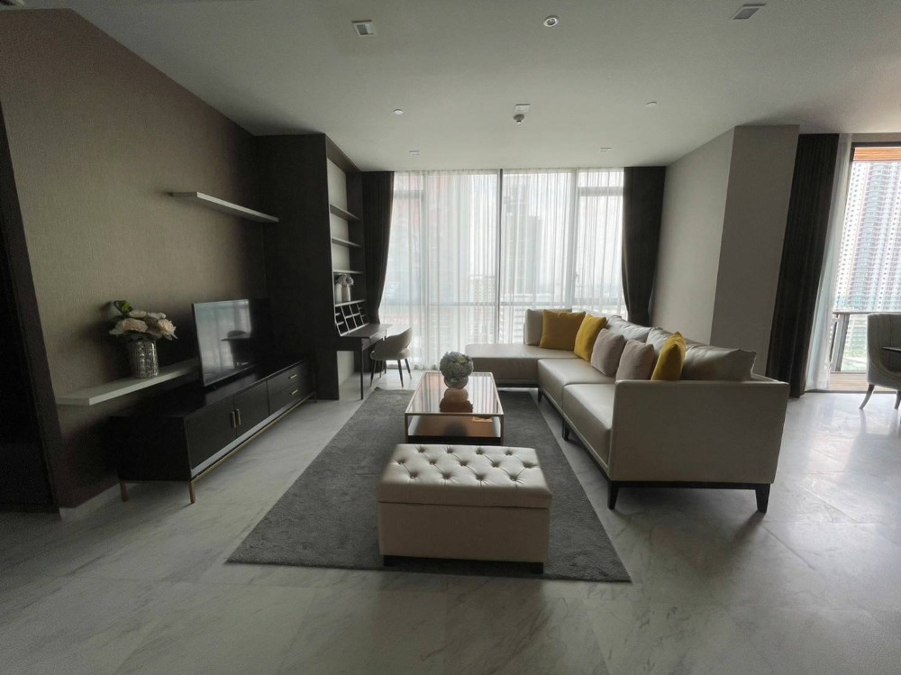 For SaleCondoSukhumvit, Asoke, Thonglor : ♦ Modern Luxury ♦ 10+ Floor 125.20 sq.m. 2 Beds | Condo Near J Avenue Thonglor 2 mins., BTS Thonglor 5 mins. and Donki Mall 7 mins.