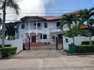 For SaleHousePattaya, Bangsaen, Chonburi : Paradise Villa 1 for sale