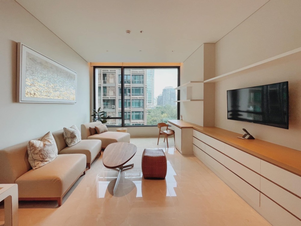 ขายคอนโดวิทยุ ชิดลม หลังสวน : +++ขายด่วน+++ Sindhorn Residence** 1 ห้องนอน ขนาด 74 ตร.ม.!!