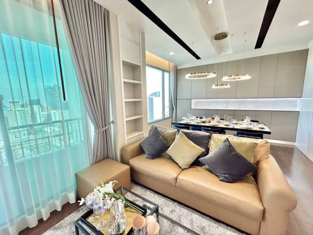 For SaleCondoRama9, Petchburi, RCA : ♦ Mini Penthouse ♦ 35+ Floor 138 sq.m. 3 Beds | Condo Near  MRT Phetchaburi 50 m., Sirat Expressway 720 m., Srinakharinwirot Univ. 1 km., Central Rama 9 1.2 km.