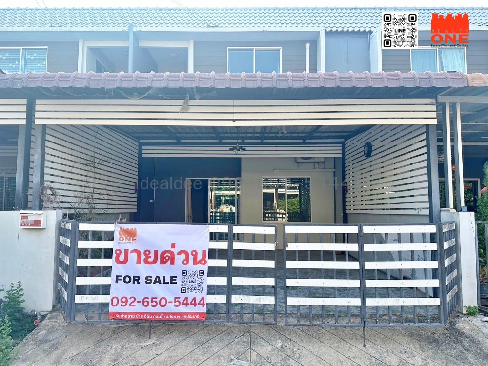 For SaleTownhouseVipawadee, Don Mueang, Lak Si : Urgent sale, 2-story townhouse, wide front, large windows, The Colors project. Don Mueang-Songprapha