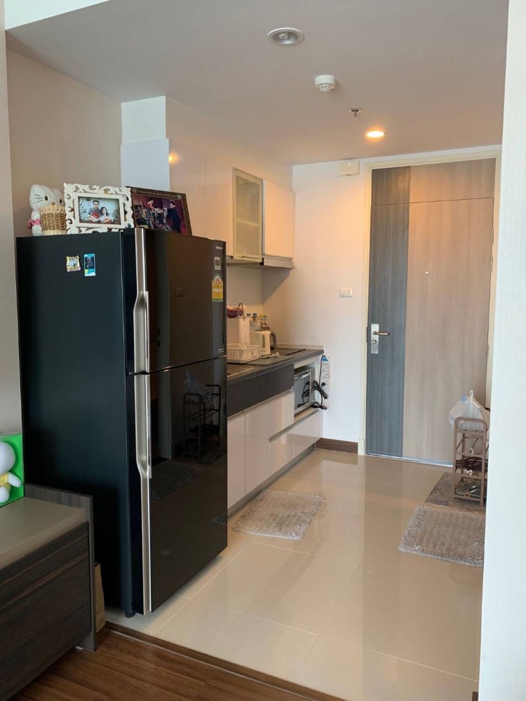 For SaleCondoSathorn, Narathiwat : sell!!! Good price, Supalai Lite Sathorn-Charoenrat Condo, 1 bedroom, 1 bathroom, view, Mahanakhon Building, Sathorn.