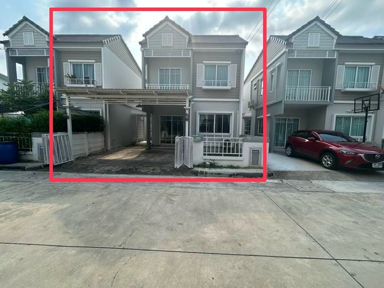 For SaleHousePathum Thani,Rangsit, Thammasat : Very good price!! Townhouse for sale, The Village Rangsit-Wongwaen, Lam Luk Ka, Pathum Thani, 28 sq m, near Kanchanaphisek Ring Expressway. Near the dark green BTS (Mo Chit - Lam Luk Ka)