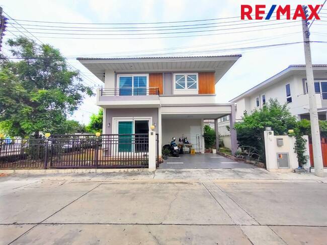 For SaleHousePathum Thani,Rangsit, Thammasat : Single house for sale, Supalai Village. Garden Ville Rangsit, Khlong 2, behind the corner of Main Road, near the garden, main road Rangsit-Nakhon Nayok, inbound side, near Future Park Rangsit, Thanyaburi.