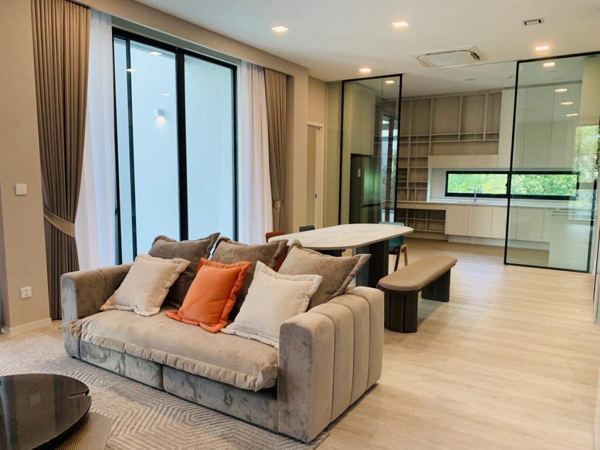 For RentHousePattanakan, Srinakarin : For rent, vive krungthep kreetha, 3-story detached house, Beyond Loft style, 4 bedrooms, 5 bathrooms, with private lift,beautifully decorated