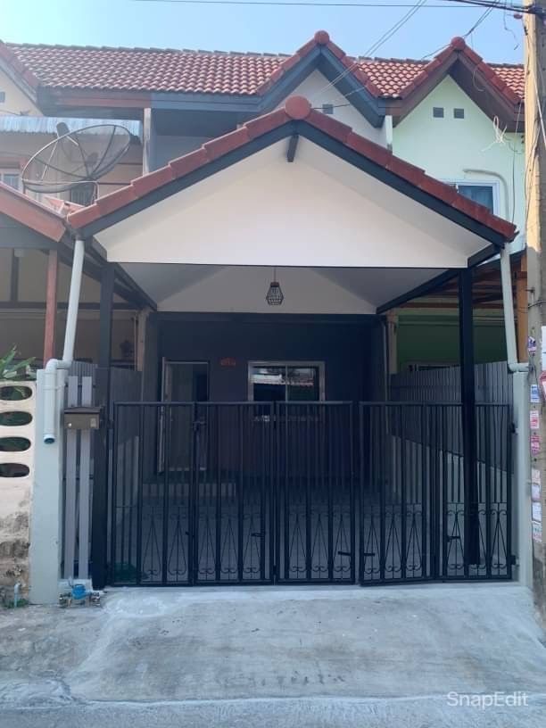 For SaleTownhouseMin Buri, Romklao : Selling very cheap, 2-story townhouse, 16 sq m, Leela Village 2, Soi Nimit Mai 3/1, the house has 2 bedrooms, 2 bathrooms.