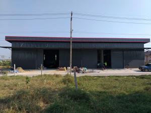 For RentWarehouseMin Buri, Romklao : Newly built warehouse for rent, Nimit Mai Road, Soi 55, size 280 sq m., 3 rooms available.