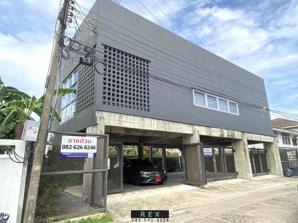 For SaleHome OfficeLadprao, Central Ladprao : Stand Alone/office building for sale, 2 floors, size 63 sq m, lots of parking, Soi Chokchai Ruammit. (Vibhavadi Rangsit 16), Ratchada 19, Lat Phrao 26