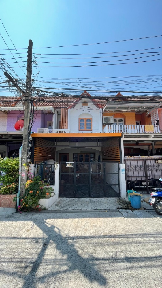 For SaleHouseSamut Prakan,Samrong : 2-story townhome for sale, newly renovated, Soi Bunsiri 6, near BTS.