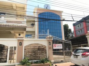 For RentOfficeMin Buri, Romklao : Office building for rent, warehouse, office in Minburi area, 3 floors with elevator. Interested? Line @841qqlnr