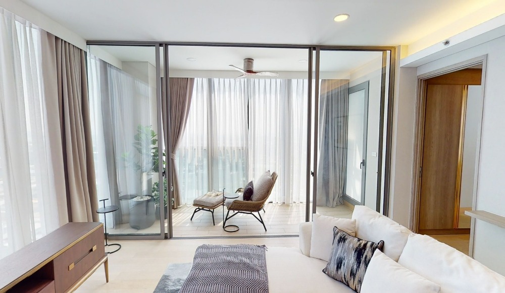 For SaleCondoKhlongtoei, Kluaynamthai : Penthouse room for sale, prime location area Complete with built-in decorations, fully furnished, ready to move in, view of the Chao Phraya River curve at Siamese Exclusive Queens, close to Queen Sirikit National Convention Center, only 50 m.