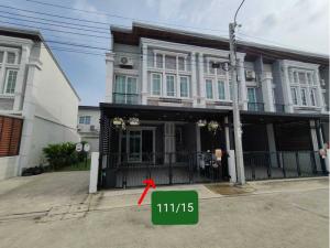 For SaleTownhouseSamut Prakan,Samrong : Urgent sale! 2-story townhomes, Golden Town Village, Sukhumvit-Bearing BTS Station.