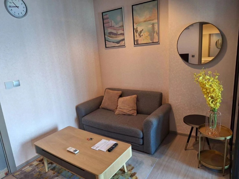 For RentCondoRama9, Petchburi, RCA : For rent at Life Asoke Rama9 Negotiable at @condo62 (with @ too)