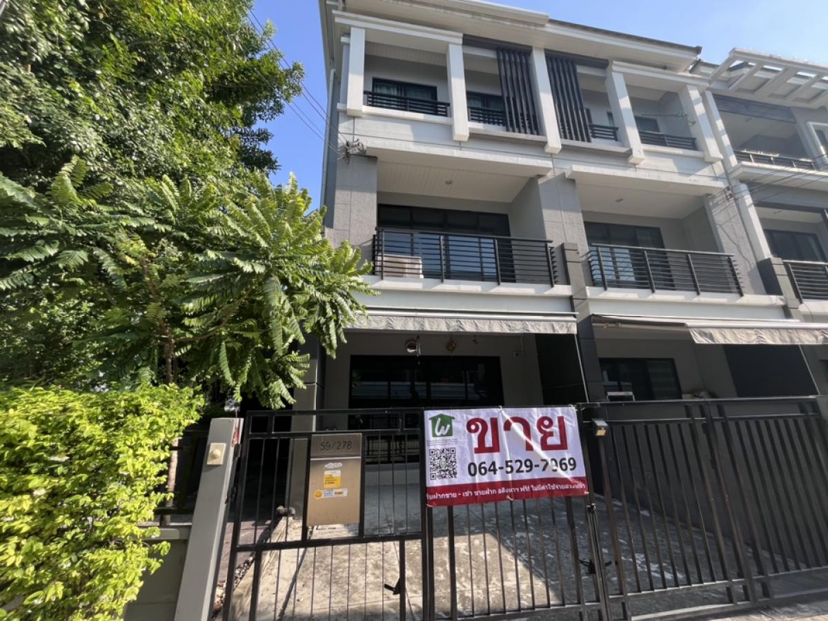 For SaleTownhouseRathburana, Suksawat : For sale: Baan Klang Muang Suksawat, townhome, 3 floors, corner house, 3 bedrooms, 3 bathrooms, has space on the side. Complete kitchen addition, fully furnished, ready to move in