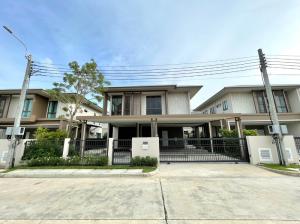 For SaleHousePattanakan, Srinakarin : House for sale, Burasiri Village, Krungthep Kreetha