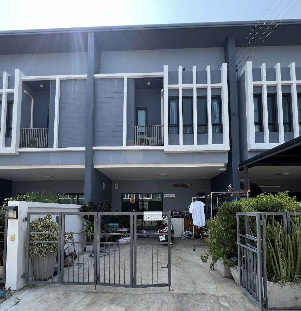 For SaleTownhouseNawamin, Ramindra : Townhome for sale The Ricco Town Ramindra-Watcharaphon, width 5.7 meters, owner selling it himself (contact number 092-5141991)