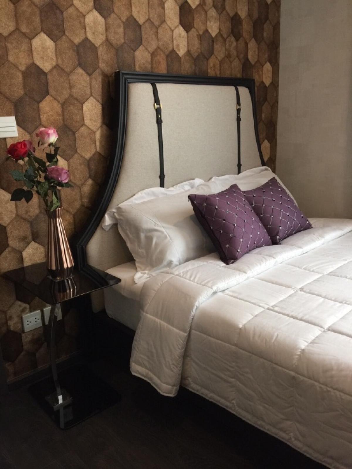 For RentCondoSukhumvit, Asoke, Thonglor : Beautifully decorated room, move in this month, special price 21,000 Edge Sukhumvit, 15th floor, size 31 sq m.