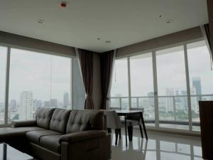 ให้เช่าคอนโดสาทร นราธิวาส : Menam residences, river view , big balcony, near Asiatique , Shrewsbury international school.