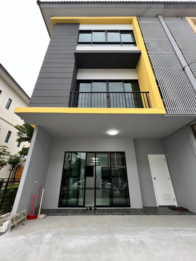 For SaleTownhouseBang kae, Phetkasem : Townhome for sale, 3 floors, newly renovated, corner plot, close to the BTS.