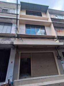 For RentTownhouseSathorn, Narathiwat : ⚡ For rent, 3-story townhome, Soi Chan 18/7, Intersection 10, near BTS, size 17 sq m. ⚡