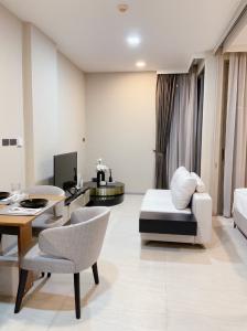 For RentCondoSukhumvit, Asoke, Thonglor : For rent condo FYNN Sukhumvit 31 fully furnished (S03-1811)