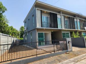 For SaleTownhouseRama5, Ratchapruek, Bangkruai : Townhome for sale, behind Pruksa Lite Lox Rattanathibet, 30.1 sq m., zone in front of the project. Near Bang Yai BTS