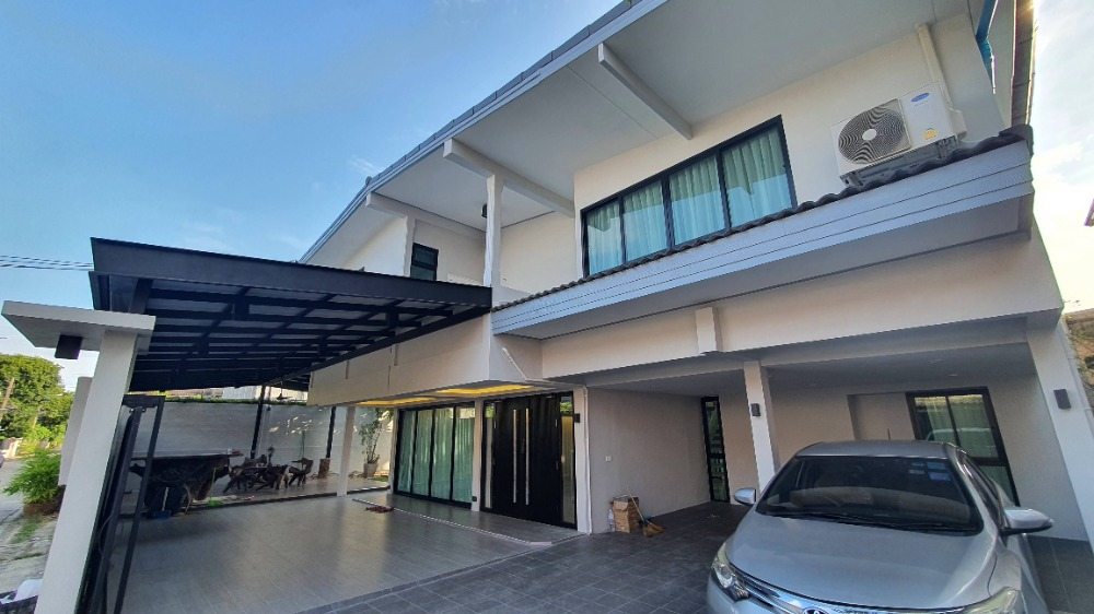 For RentHouseLadprao, Central Ladprao : Villa @Ladprao : 5 Beds / Rent