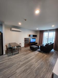 For RentCondoOnnut, Udomsuk : For rent at Whizdom the Exclusive   Negotiable at @home123 (with @ too)