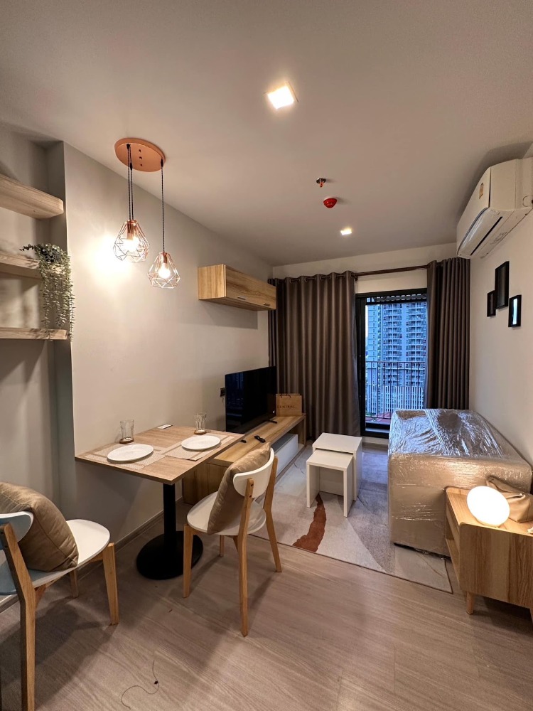 For RentCondoRama9, Petchburi, RCA : For rent at Life Asoke Hype Negotiable at  @condo62 (with @ too)