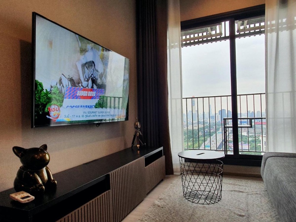 For RentCondoRama9, Petchburi, RCA : For rent at Life Asoke Hype Negotiable at  @condo62 (with @ too)