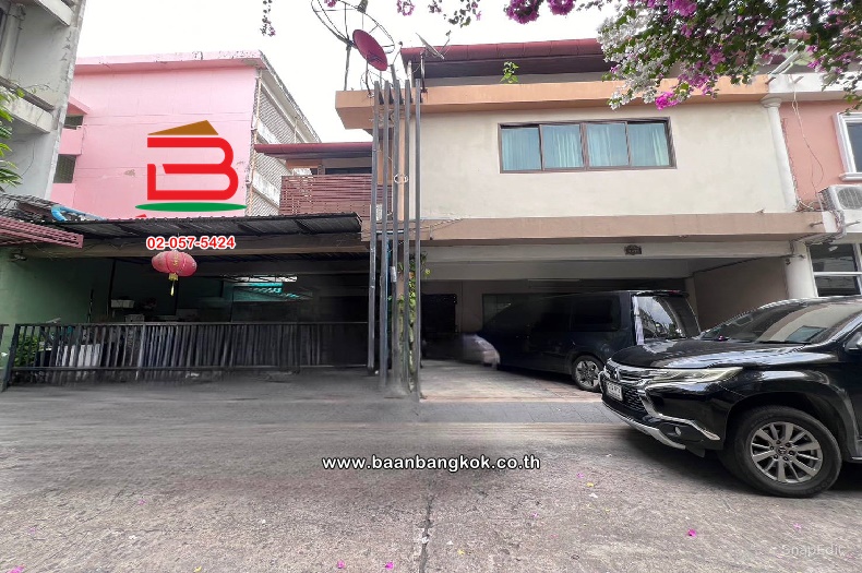 For RentTownhouseRatchathewi,Phayathai : Townhome, Pornpen Place Village, area 29 sq m., Soi Setthasiri 2, Rama 6 Road, Samsen Nai Subdistrict, Phaya Thai District, Bangkok.