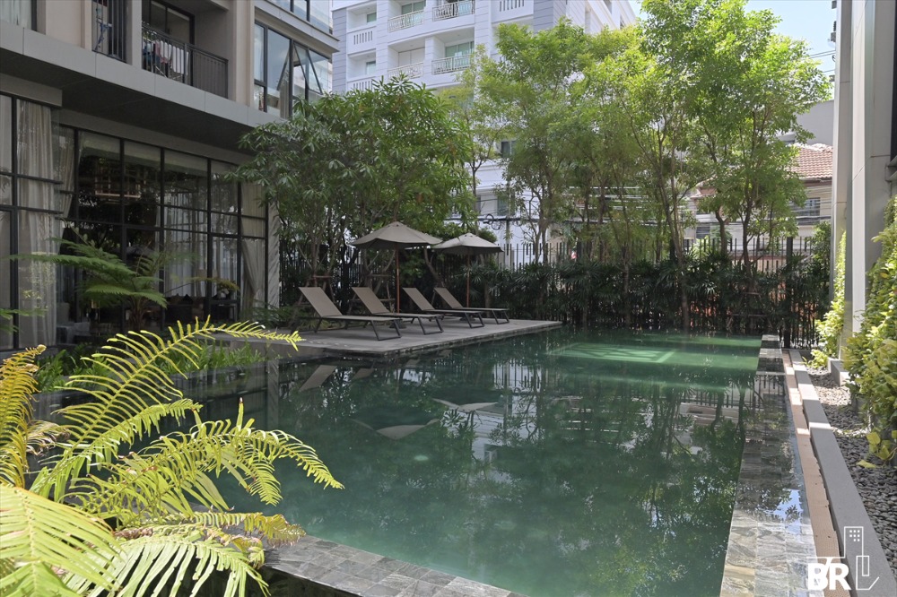 ขายคอนโดวิทยุ ชิดลม หลังสวน : BEST PRICE! Klass Sarasin-Rajdamri - 2B2B (62 sqm) | contact: 0658217402