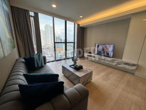 ให้เช่าคอนโดคลองเตย กล้วยน้ำไท : Wyndham Residence(Siamese Exclusive Queen) 2 bedroom full service apartment unit Free WifiFree maid serviceElectric and Water fees are all included77 sqm for rent only 85,000contact 0816878954