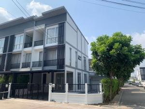 For SaleTownhouseNawamin, Ramindra : For sale: 3-story townhome, area 38.7 sq m. No.… Sammakorn Avenue Village. Ramintra-Wongwaen Kanchanaphisek Road, Tha Raeng Subdistrict, Bang Khen District, Bangkok Province