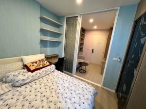 For RentCondoPinklao, Charansanitwong : Condo for rent, De Lapis Charan 81, near MRT Bang Phlat.