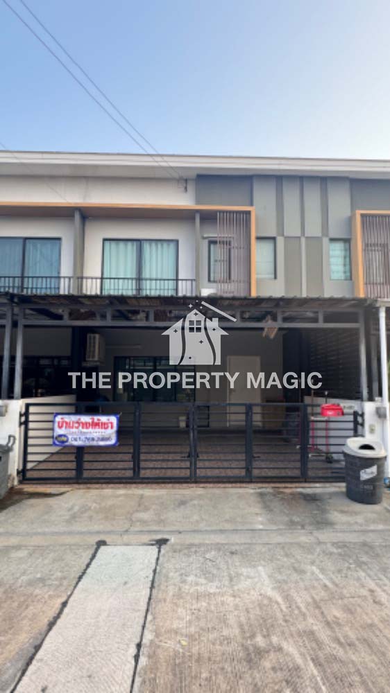 For RentTownhouseVipawadee, Don Mueang, Lak Si : 2-story townhome with furniture for rent in Don Mueang-Lak Si area. Near Don Mueang Airport, only 3.2 km.